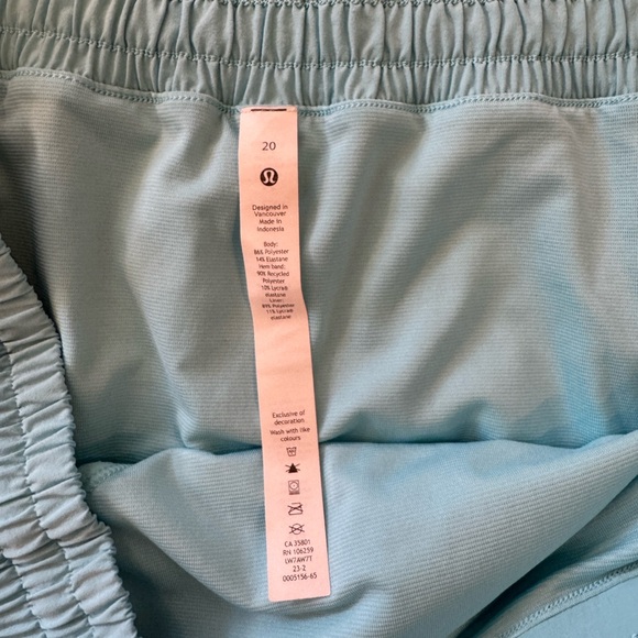 Lululemon Hotty hot high rise 4” shorts - Picture 2 of 3